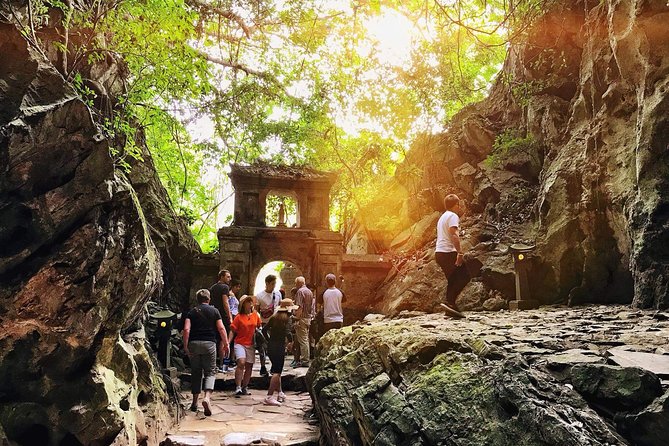 Hoi An: Da Nang Highlights And Natural Wonders Full-day Tour - Pickup at 8:00 a.m. and how the day keeps moving