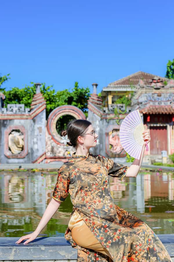 Hoi An/Da Nang: Private Photoshoot & Guided Walking Tour - Hoi An portraits that feel like the city, not a backdrop