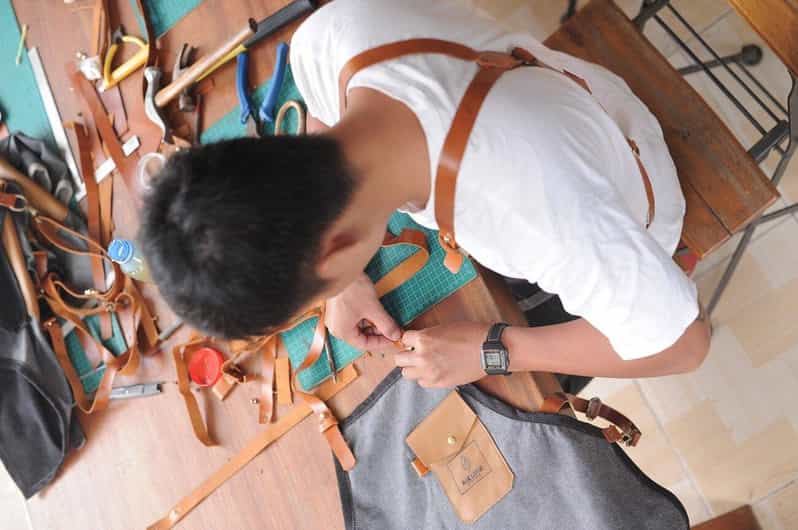 Hoi An: Experience Handmade Leather Making in Oldtown - Coffee, pattern drawing, and learning leather tools the practical way