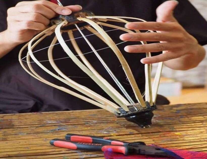 Hoi An: Foldable Lantern Making class with Local Family - Watching the light around Hoi An Ancient Town at night