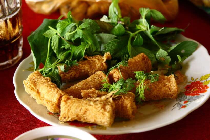 Hoi An: Food tour, Boat Trip and Foot Massage by night - Entering Hoi An’s Night Rhythm: Food First, Then Lights