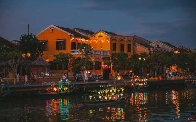 Hoi An: Food tour, Boat Trip and Foot Massage by night - Rooftop Sunset Coffee: The Best Moment, Weather-Dependent