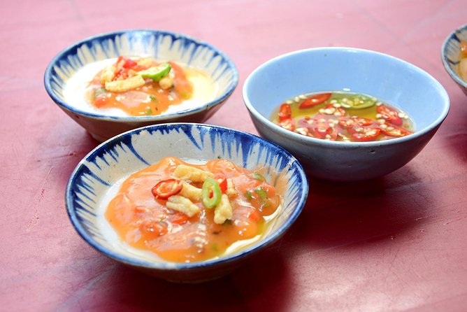 Hoi An Food Tour by Motorbike with Tastings and Dinner - The motorbike format: how you actually see Hoi An