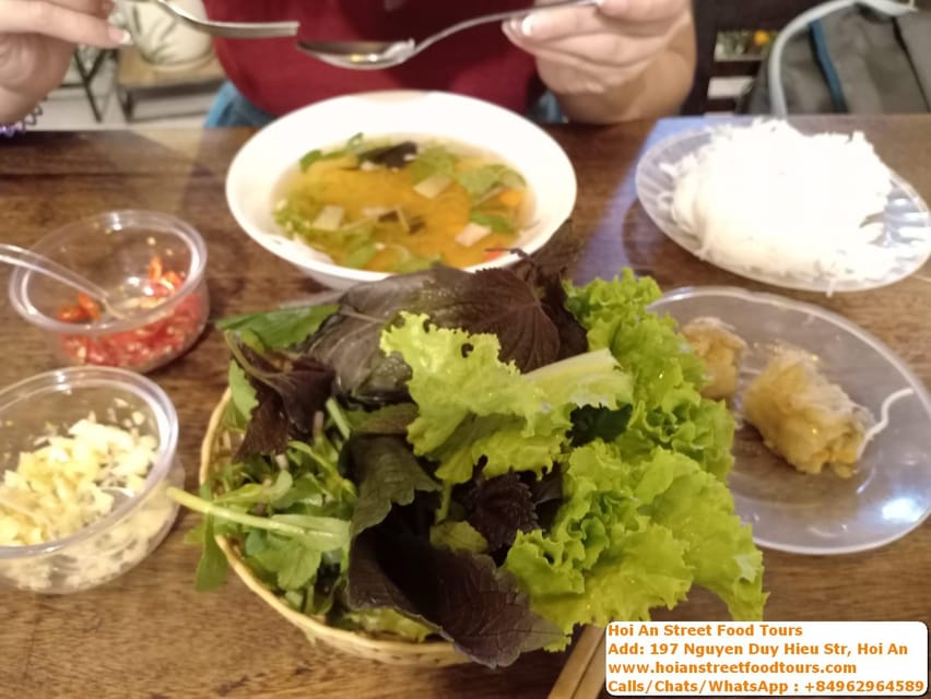 Hoi an food tour with 8 different street food tasting - What $32 really buys: value in tastings, not just a walk