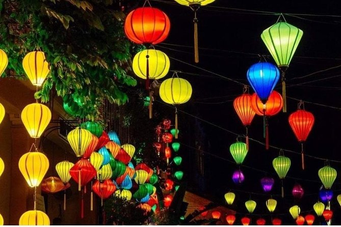 Hoi An Food Trail by Night with Boat Trip - Small Group, Big Help: The Rosie Effect