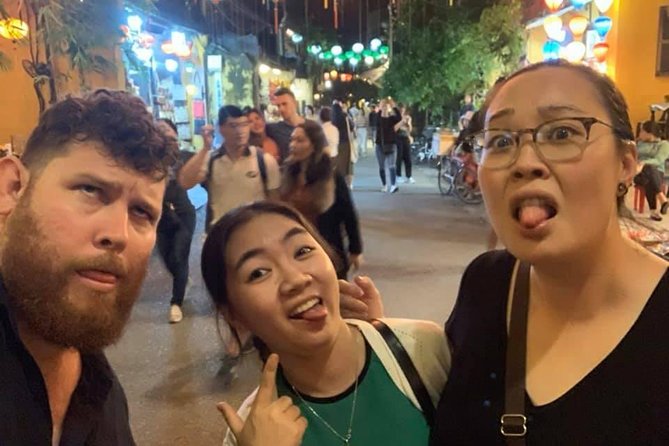 Hoi An Food Trail by Night with Boat Trip - The Food Route: 8 Dishes Plus Dinner and Sweet Moments