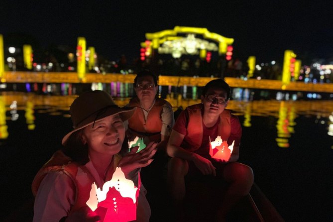 Hoi An Food Trail by Night with Boat Trip - Boat Trip on the River and Lantern Wishes: The Big Finale