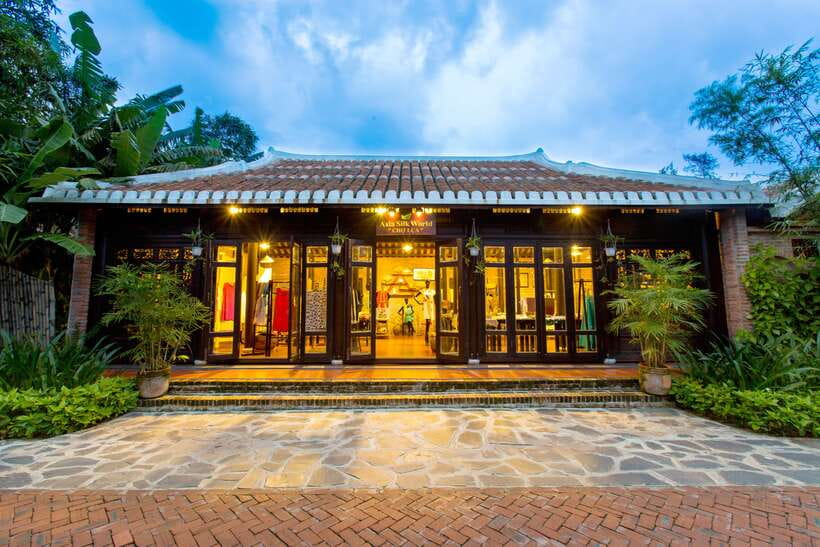 Hoi An: Half-day Silk Weaving Discovery Tour - Mulberry Gardens and Silkworm Feeding: the Moment It Clicks