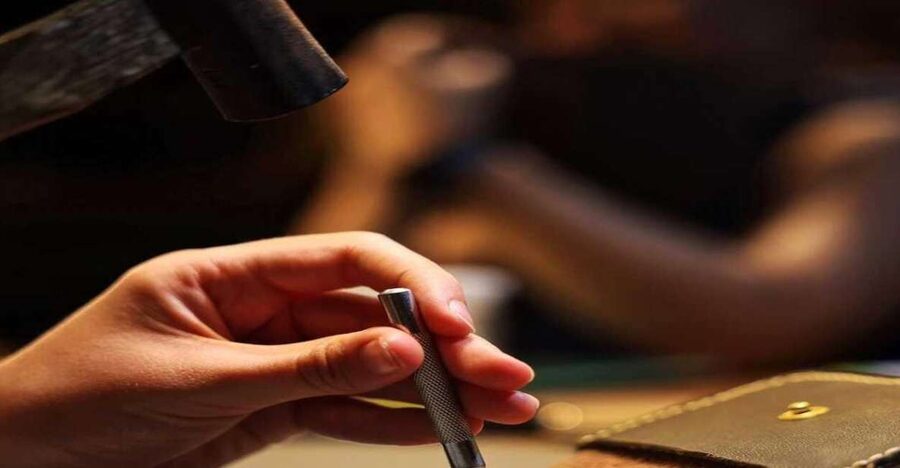 Hoi An: Handmade Leather Crafts Workshop (Starter Course) - First impressions: craft time that feels calm, not touristy