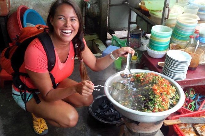 Hoi An Helping Hand Food Tour- HHELP - Off-the-Tourist-Trail Eating: What to Watch for as You Walk