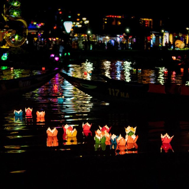 Hoi An : Hoai River Boat Trip by Night and Floating Lantern - Key Points at a Glance