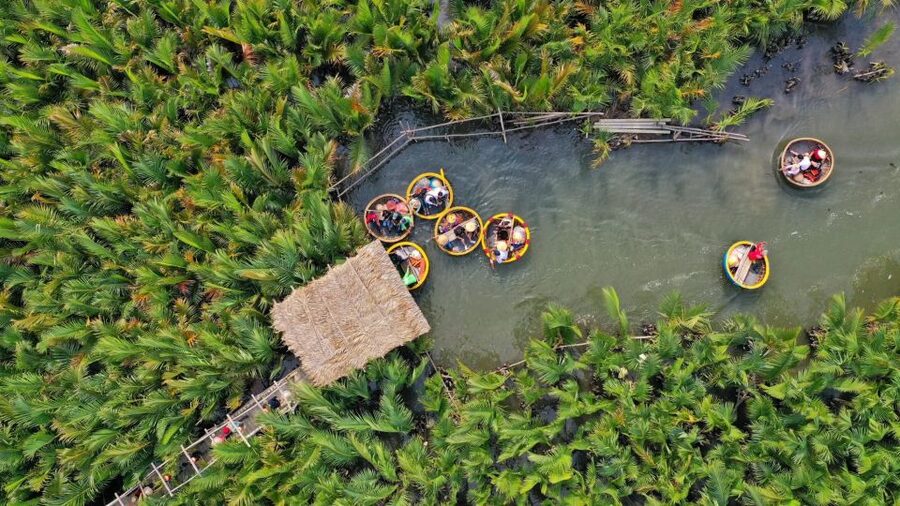 Hoi An: Hoi An Basket Boat Ride in Water Coconut Forest - On the Thu Bon River: paddling, the basket boat performance, and the spinning moment