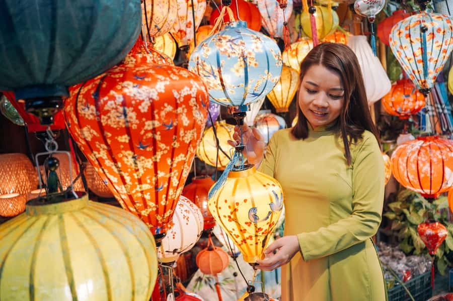 Hoi An Lantern : 45-Minute Short Private Photography Tour - Dusk Timing in Hoi An: Summer at 6pm, Winter at 5pm