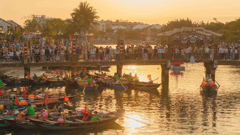 Hoi An : Lantern Boat Trip & Release Lantern - Meeting point: 37 Nguyễn Phúc Chu, and how to not waste time