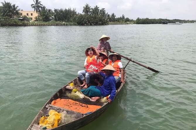 Hoi An Lantern Cruise/Boat Private Sunset/Special Event By Lotus - Thu Bon River cruising: a quick look at local fishing life