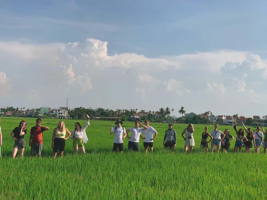 Hoi An Lantern-making Workshop & Bamboo Basket Boat Tour - About the guide: when things run smoothly, you feel it