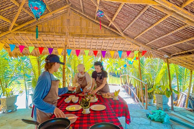 Hoi An: Market Visit, Basket Boat Ride, and Cooking Class - Bay Mau Coconut Forest by basket boat: quiet water, real scenery