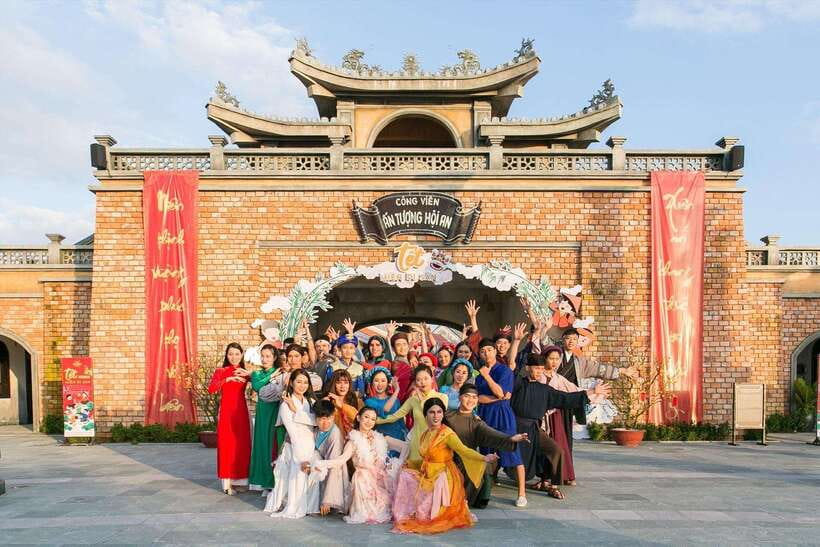 Hoi An Memories Land Entry Ticket with Show - Timing and what to do before showtime (so you don’t feel rushed)