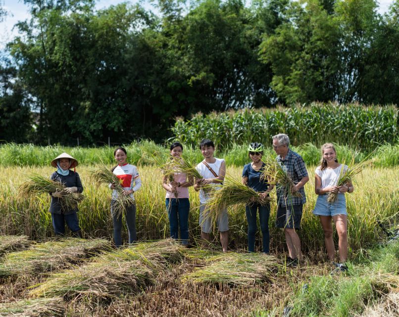 Hoi An: Morning Countryside Tour by Bike - Rice wine at the distillery: tasting with context
