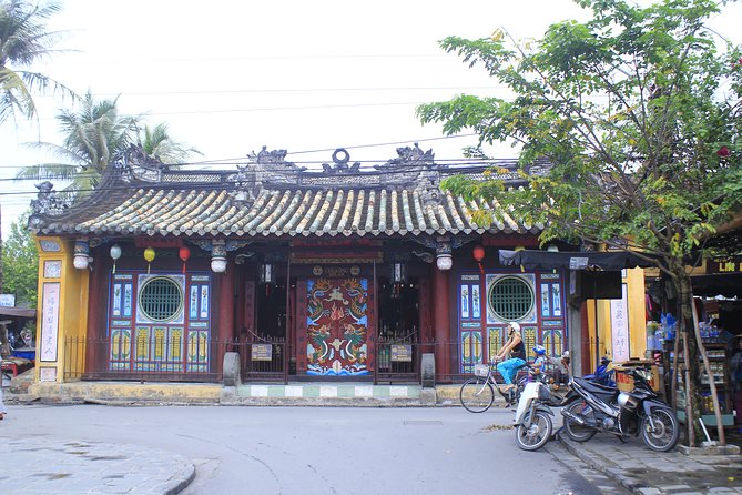 Hoi An: My Son Sanctuary And Hoi An Heritage Full-day Tour - Japanese Covered Bridge and the landmark loop
