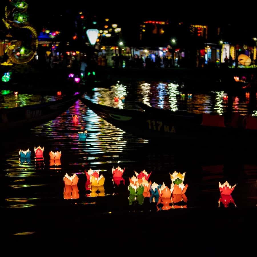 Hoi An : Night Boat Trip and Floating Lantern on Hoai River - Who This Lantern Boat Trip Suits (and Who Should Skip)