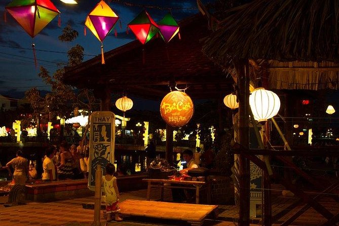 Hoi An Night Heritage And Lantern Experience - Hoi An Night Market: symbolic souvenirs in a slower setting