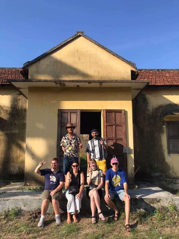Hoi An Off the Map – Walking Tour in the Backstreets - Tailors and Trades: What the Industry Looks Like Up Close