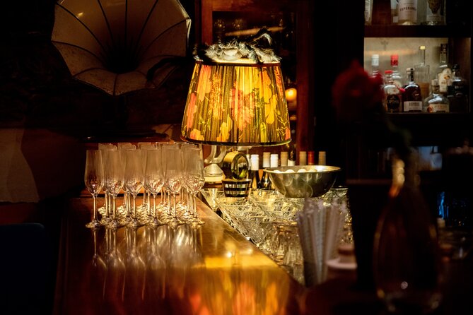 Hoi An Old Town Secret Cocktail Experience with Local Host - What the Local Storyteller Adds (and Why It Changes the Night)