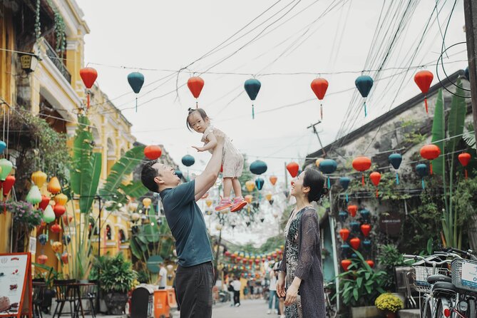 Hoi An Photographer & Vacation Photoshoot – Private Session - Chùa Cầu (Japanese Covered Bridge): Historic Icon With Photo Payoff