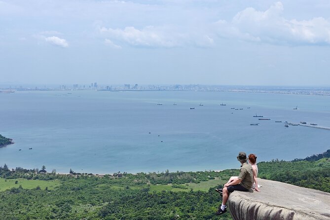 Hoi An: Private Car To Hue via Many Attraction(One-way) - Stop 1: Marble Mountains near Da Nang, with caves and pagodas (ticket not included)