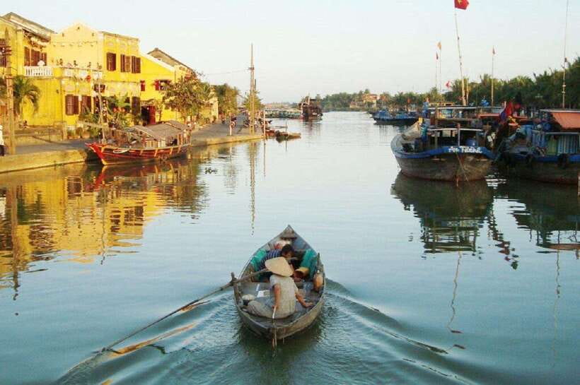 Hoi An: Private Lantern Cruise on the Thu Bon River - Why the Thu Bon River at dusk changes Hoi An