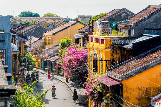 Hoi An Rickshaw Riding/Carpentry or Ceramic Class by Foodie Tour - Hoi An works best with a slow street pace (and a plan)