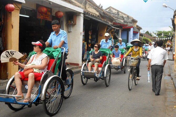 Hoi An Rickshaw Riding/Carpentry or Ceramic Class by Foodie Tour - The 15–20 minute rickshaw ride: town views without the long sit
