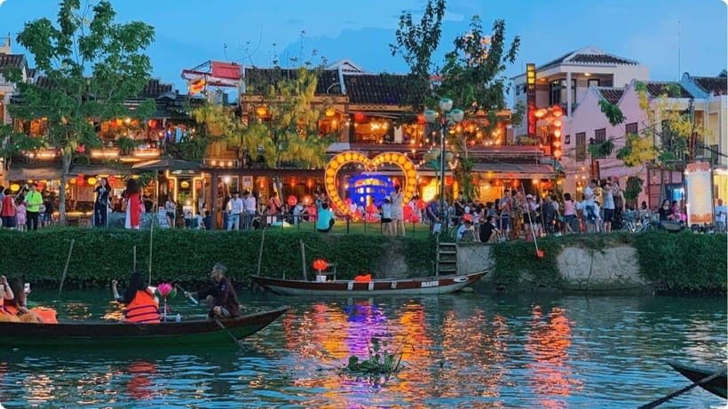 Hoi An: River Lantern Boat Experience with Free 5G eSIM - Herbal tea: a quick taste of local flavor (and a quick heads-up)