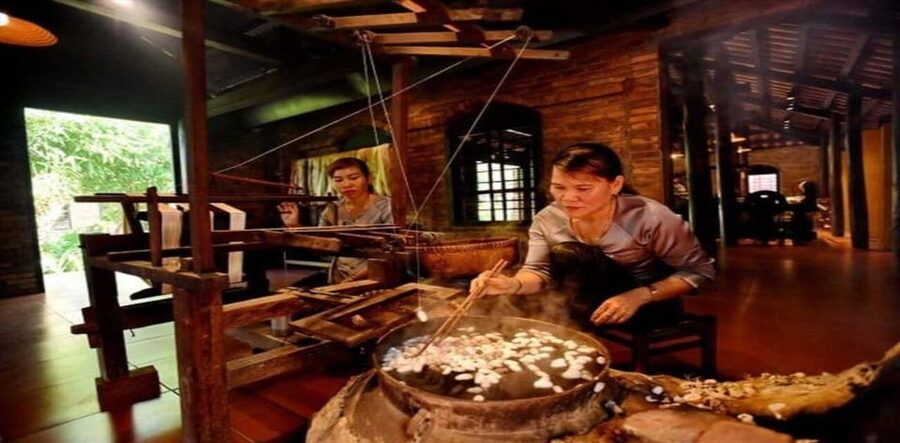Hoi An: Silk Process, Lantern Making Workshop & Local Food - Where the tour starts inside Hoi An’s craft world (Nguyen Tat Thanh)