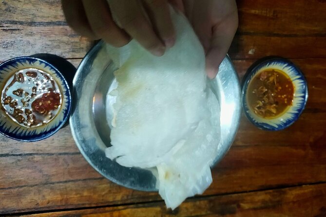Hoi An street food tour - The main street-food loop: rice pancakes, Cao Lầu, banh mì, grilled pork