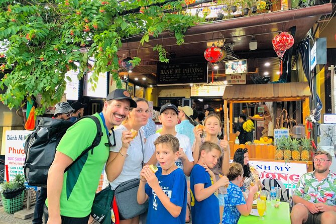 Hoi An street food tour with Billy - Meeting point and timing: how the evening runs