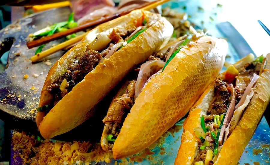 Hoi An Street Food Tour with Locals - Why a local street food tour works best in Hoi An