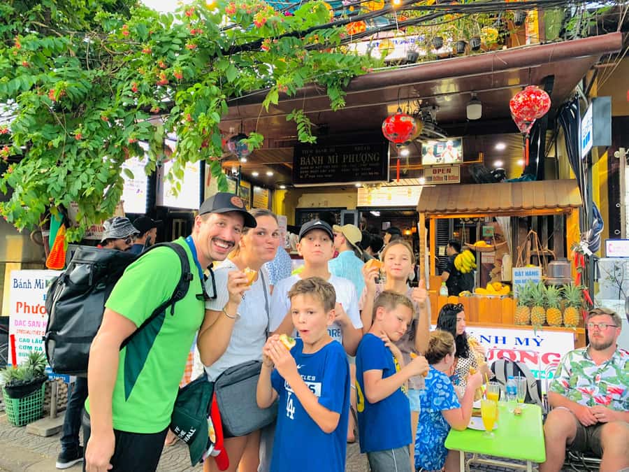 Hoi An Street Food Tour with Locals - Bánh xèo, white rose dumplings, and the 5 to 7 bite plan