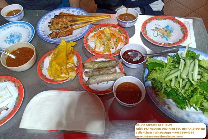 Hoi An Street Walking Food Tours - How to prep your stomach (and your photos)