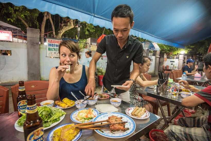 Hoi An: Sunset Food Tasting Tour - Coconut biscuits and the drink finish: pace yourself so you don’t miss the end