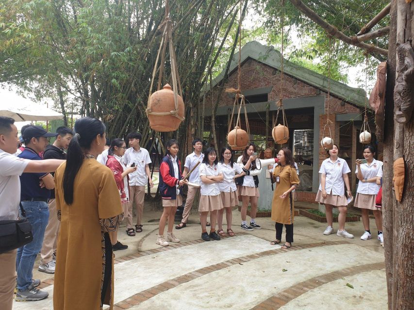 Hoi An: Thanh Ha Village Tour with Pottery Making and Gift - Pottery making in Thanh Ha: a simple pattern you can actually finish