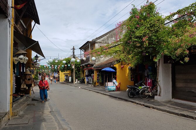 Hoi An town private walking tour with boat trip - Fukian Assembly Hall (Phuc Kien): architecture with a story behind it