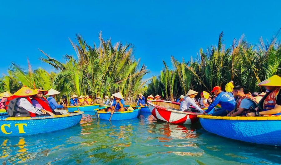 Hoi An : Vegan Cooking Class - Market & Coconut Basket Boat - Market First: Shopping Like You Mean It in Hoi An