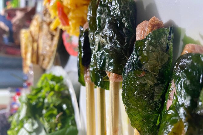 Hoi An Vespa Food Tour: Authentic & Exotic Food Culture - Stop 5 on the Thu Bồn River: Fresh Seafood and French-Chinese Echoes