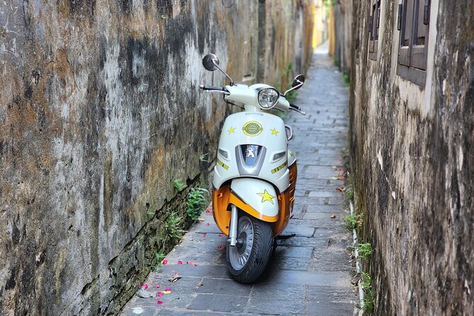 Hoi An Vespa Tours: Hoi An Highlights and Hidden Gems - Riding a Vespa in Hoi An: what it feels like and why it works
