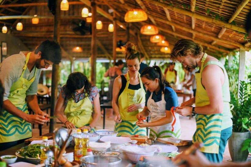 Hoi An : Vietnamese Cooking Class with Phở and Eco Tour - From market stalls to your chopping board in Hoi An