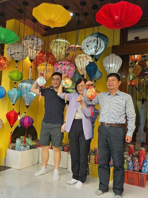 Hoi An: Vietnamese Foldable Lantern Making Workshops - Choosing Lantern Shapes and Silk Colors Like a Real Designer