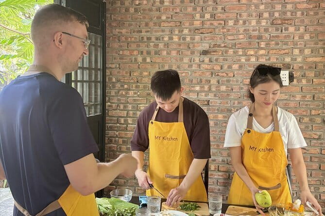 Hoi An Vietnamese Home Cooking Class with a Local - Choosing your dishes: three-course cooking with real options