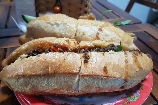 Hoi An Walking Street Food - Private Tour - Stop 2: Hoi An Ancient Town on foot, with locals and food built into the route